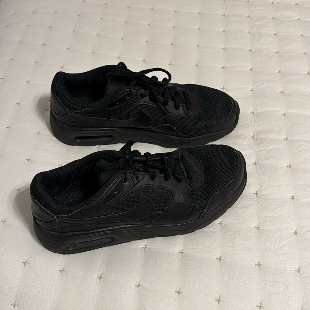 Nike Mens Black Athletic Running Shoes Size 10 All Black Great work shoe